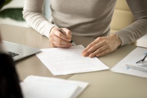外国人雇用状況届出書とは？対象となる外国人は？提出方法・書き方を解説