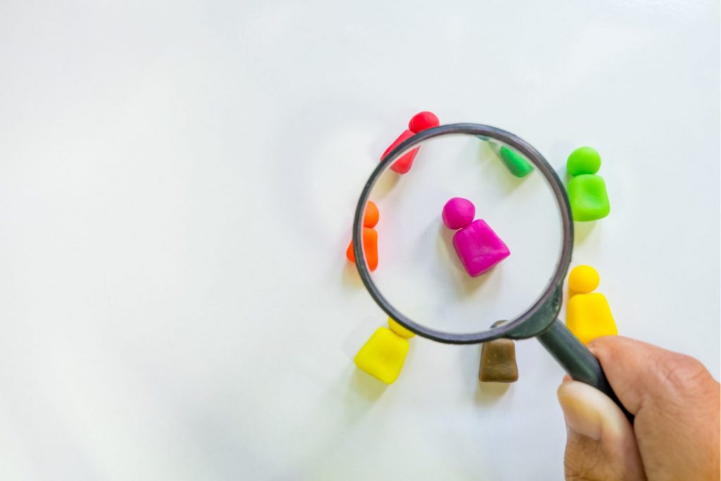 「秋採用」の必勝法とは？秋採用実施企業や成功のポイント