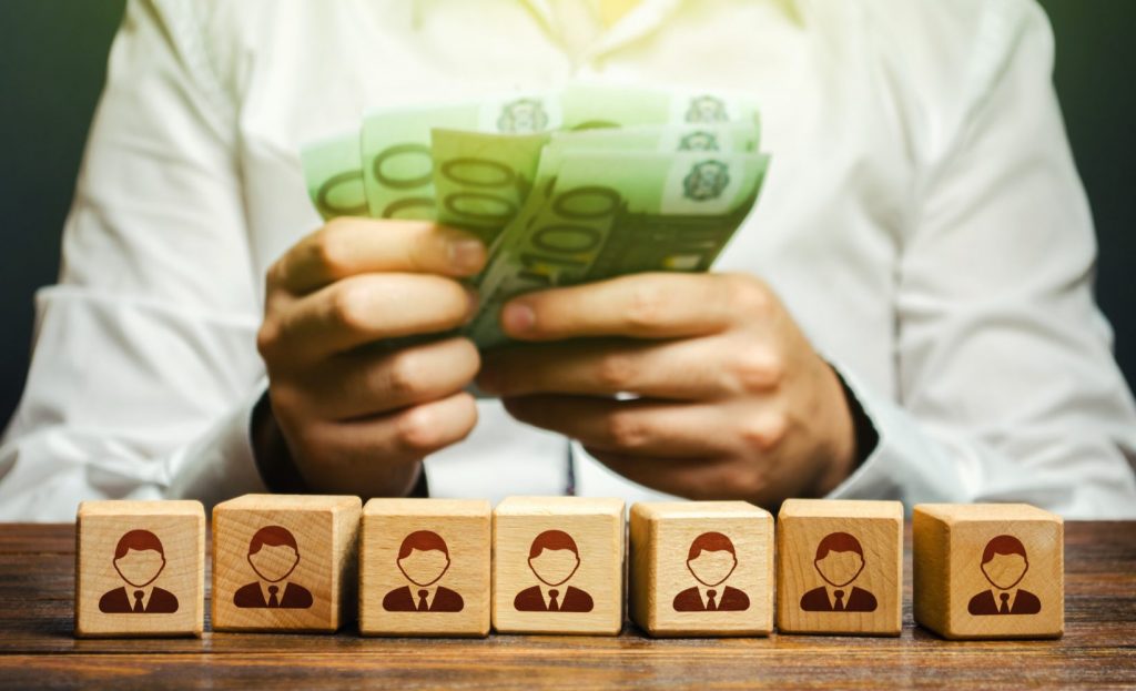 エンジニアの採用単価は？コストを抑えるための3つのポイントも解説